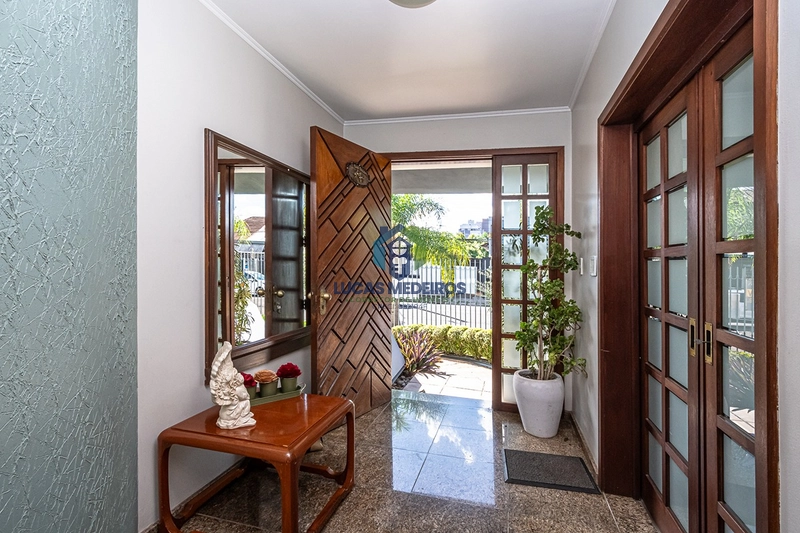 Viva o melhor do Ideal em NH -  casa ampla com 5 dormitórios e piscina: 12ª foto da galeria de imagens do imóvel