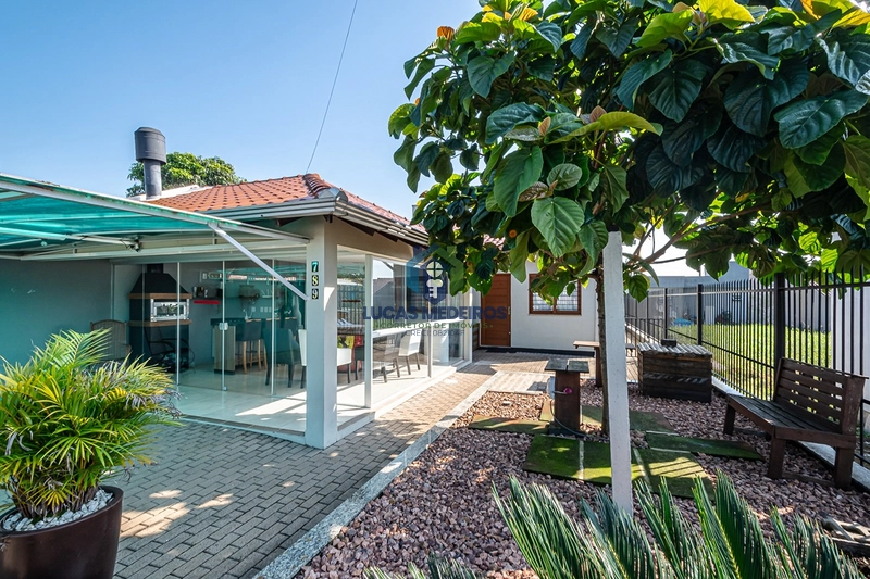 “Casa Completa com Quiosque  + Mobiliada — Pronta para Morar!”: 1ª foto da galeria de imagens do imóvel