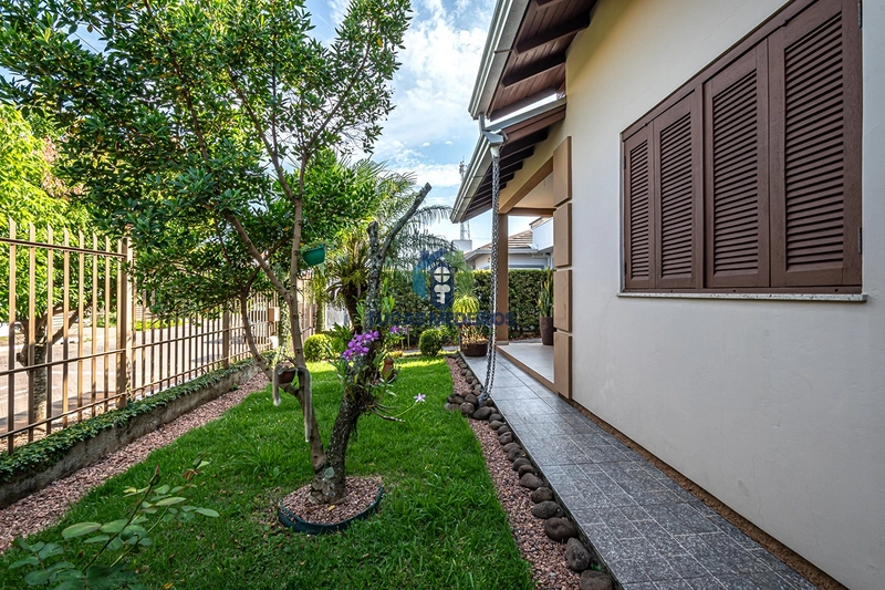 Linda Casa com Piscina a Venda no Jardim do Sol: 4ª foto da galeria de imagens do imóvel