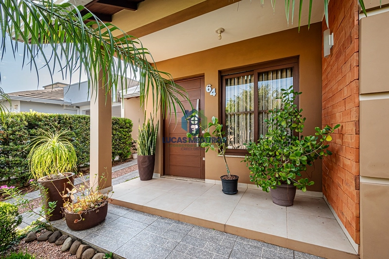 Linda Casa com Piscina a Venda no Jardim do Sol: 3ª foto da galeria de imagens do imóvel