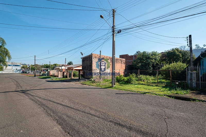 Ótimo Terreno no Centro de Campo Bom: 3ª foto da galeria de imagens do imóvel