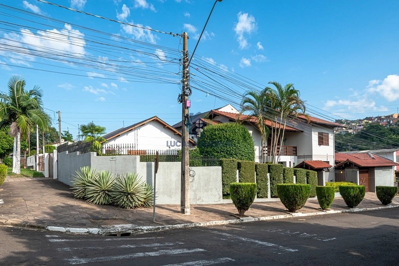 Exclusiva no Petrópolis em Novo Hamburgo: Casa com Piscina e 3 Dormitórios: 2ª foto da galeria de imagens do imóvel