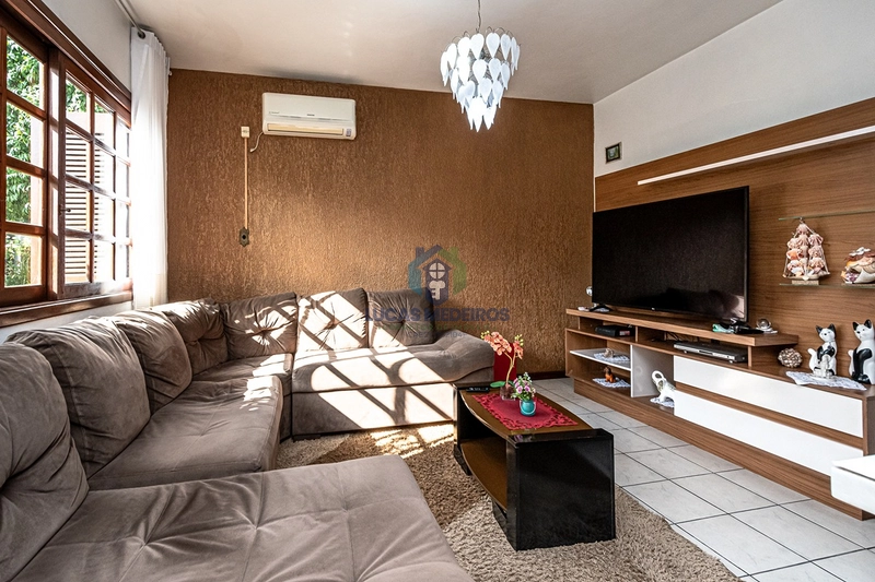 Exclusiva no Petrópolis em Novo Hamburgo: Casa com Piscina e 3 Dormitórios: 8ª foto da galeria de imagens do imóvel