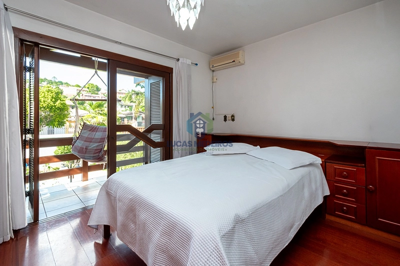 Exclusiva no Petrópolis em Novo Hamburgo: Casa com Piscina e 3 Dormitórios: 13ª foto da galeria de imagens do imóvel