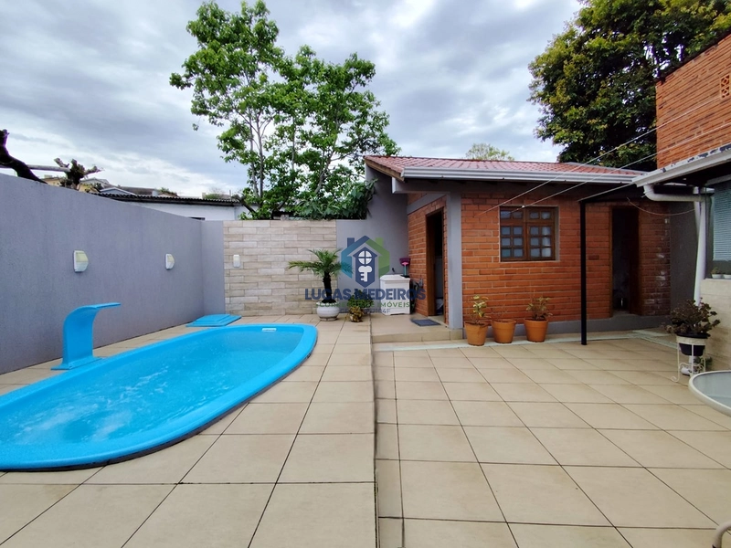 Casa à Venda com 3 Dormitórios | Piscina | Semi Mobiliada: 34ª foto da galeria de imagens do imóvel