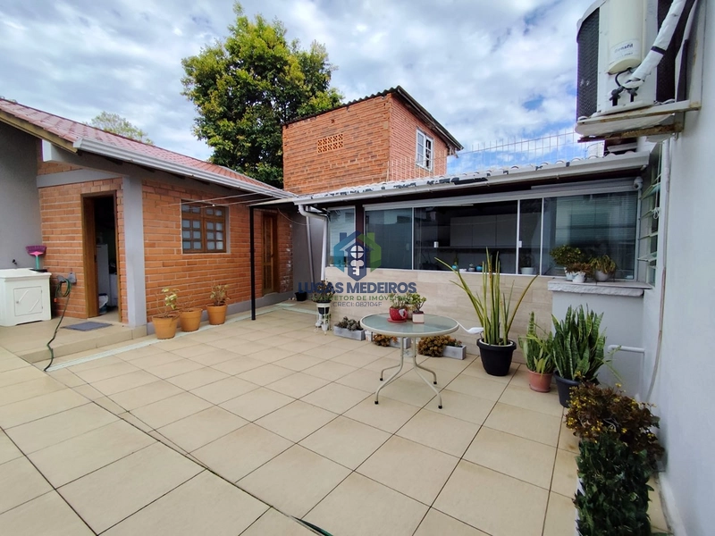 Casa à Venda com 3 Dormitórios | Piscina | Semi Mobiliada: 36ª foto da galeria de imagens do imóvel