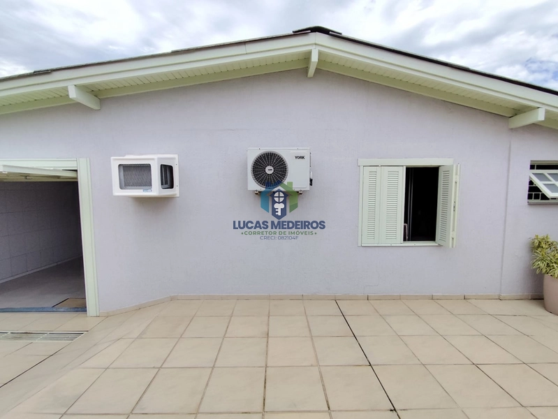 Casa à Venda com 3 Dormitórios | Piscina | Semi Mobiliada: 11ª foto da galeria de imagens do imóvel