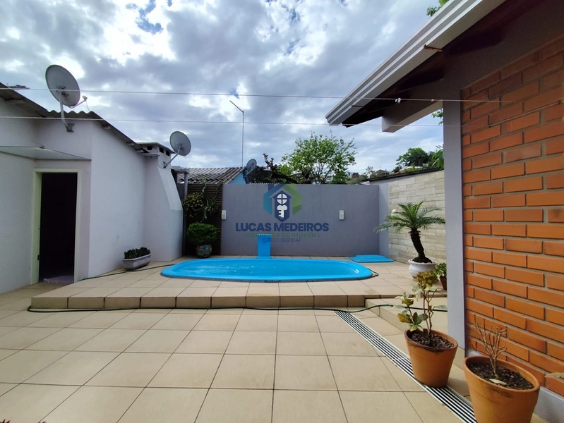 Casa à Venda com 3 Dormitórios | Piscina | Semi Mobiliada: 33ª foto da galeria de imagens do imóvel