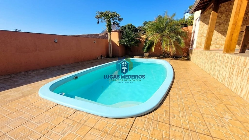 🏡 Casa com Piscina, Quiosque e Vista Panorâmica à Venda em Campo Bom: 1ª foto da galeria de imagens do imóvel