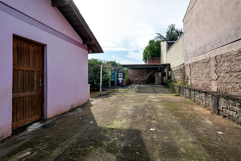 Casa plana com amplo terreno: 16ª foto da galeria de imagens do imóvel