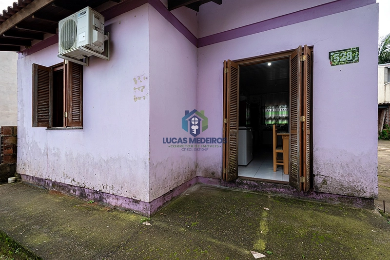 Casa plana com amplo terreno: 2ª foto da galeria de imagens do imóvel