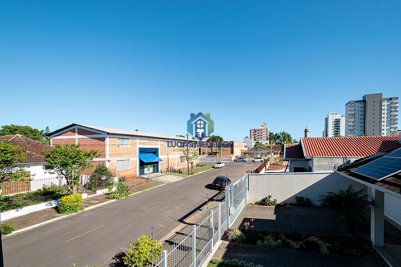 Linda Casa no Centro de Campo Bom: 26ª foto da galeria de imagens do imóvel