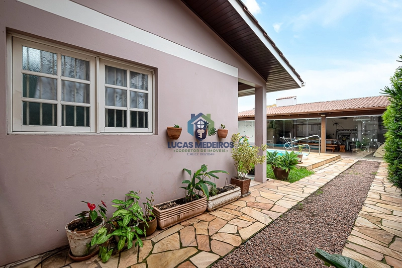 CASA COM PISCINA À VENDA NO QUATRO COLÔNIAS - CAMPO BOM: 6ª foto da galeria de imagens do imóvel