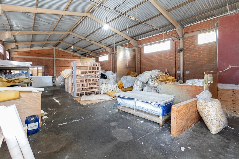 Barracao Industrial a Venda: 44ª foto da galeria de imagens do imóvel