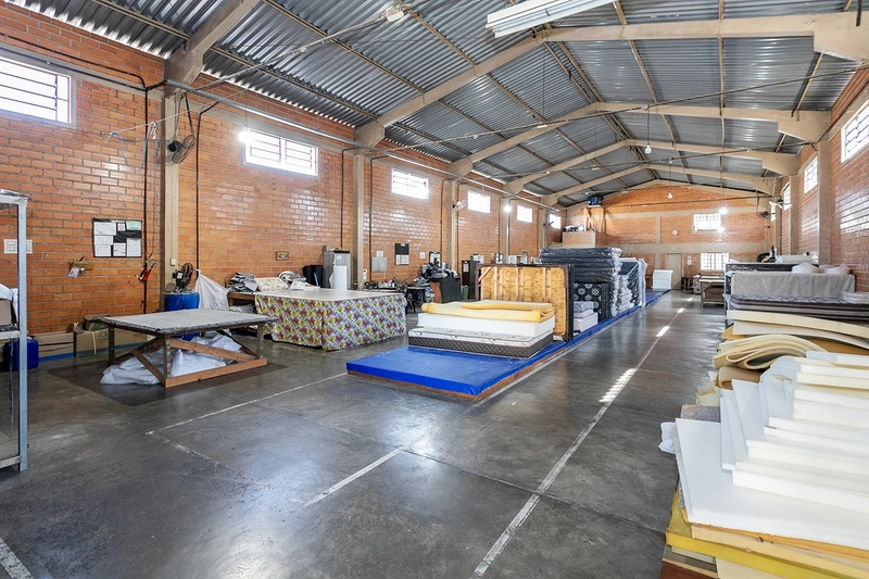 Barracao Industrial a Venda: 36ª foto da galeria de imagens do imóvel