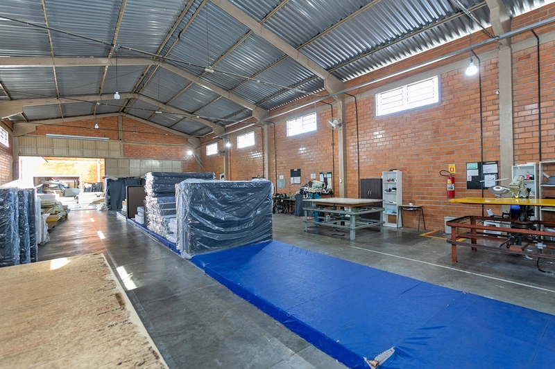 Barracao Industrial a Venda: 35ª foto da galeria de imagens do imóvel