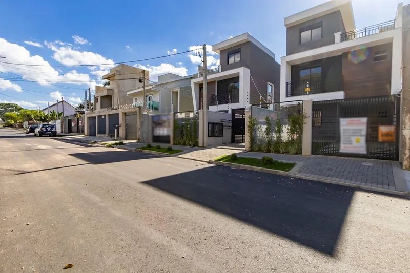 Sobrado com Terraço e 4 qts no Uberaba: 1ª foto da galeria de imagens do imóvel