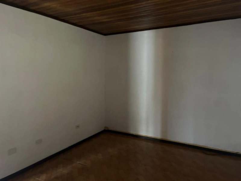 Casa Terrea Com Edicula: 16ª foto da galeria de imagens do imóvel