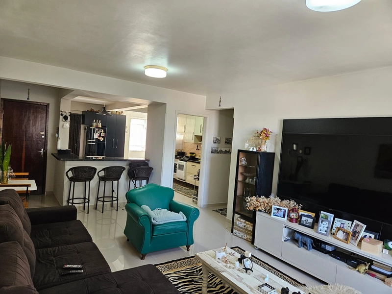 Apartamento a Venda - Parolin: 3ª foto da galeria de imagens do imóvel