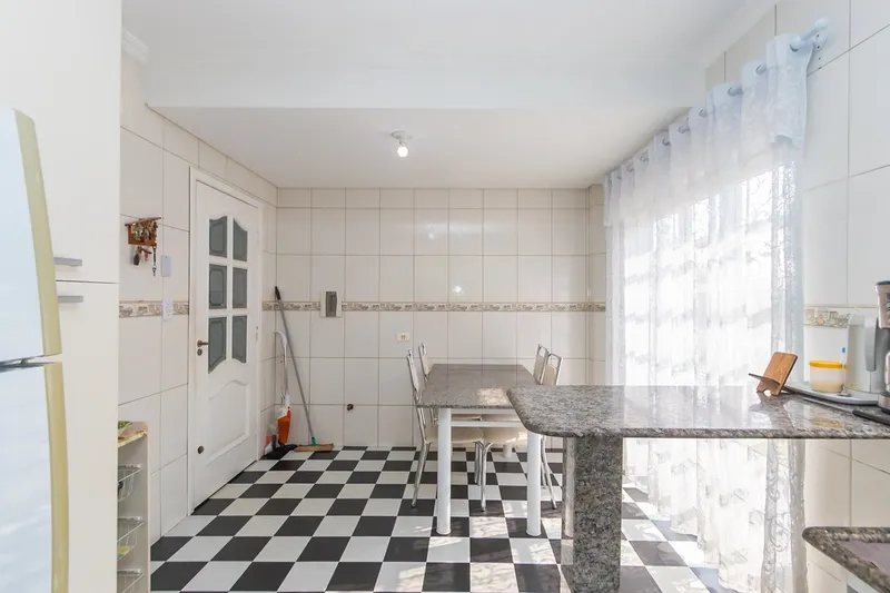 Sobrado Duplex de Condominio no Bairro Cajuru: 12ª foto da galeria de imagens do imóvel