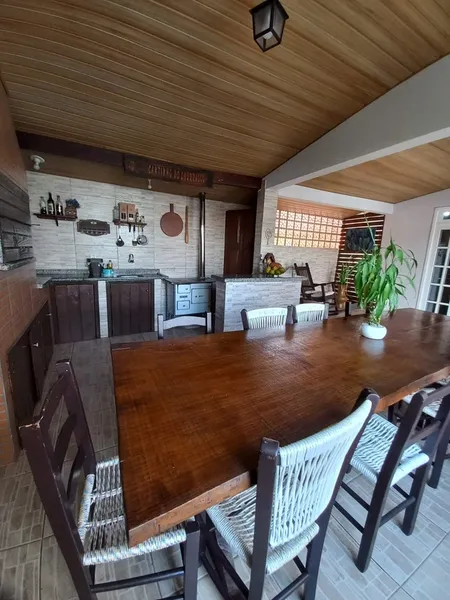 Sobrado Triplex em Sao Francisco do Sul: 12ª foto da galeria de imagens do imóvel