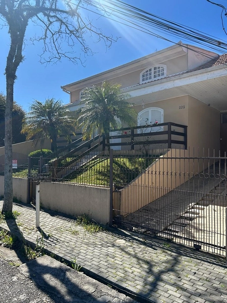 Execelente Casa a Venda - Bacacheri - Conjunto Solar: 1ª foto da galeria de imagens do imóvel