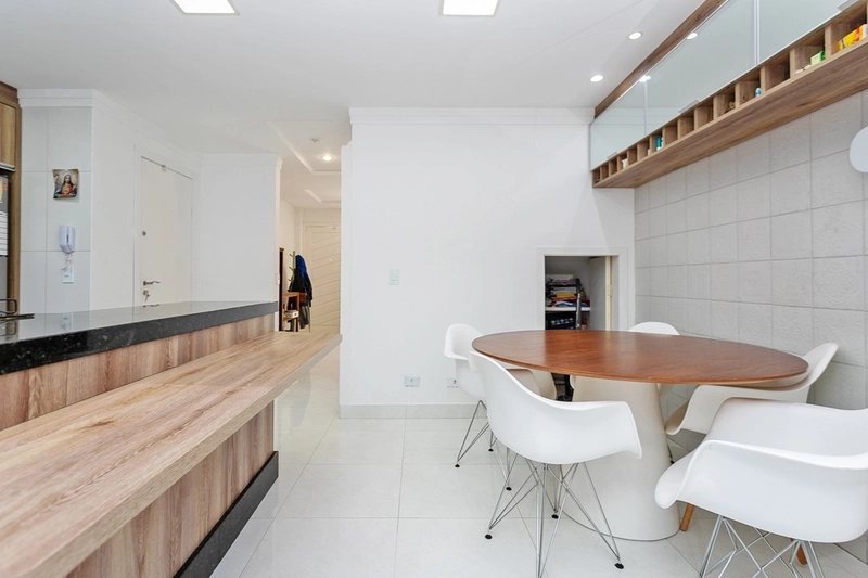 TRIPLEX SEMIMOBILIADO NO AHÚ — 3 QUARTOS, SUÍTE E ÁTICO: 16ª foto da galeria de imagens do imóvel