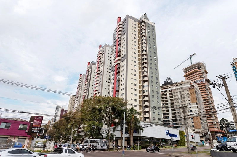 Apartamento à Venda no Bigorrilho – Ao Lado do Parque Barigui: 1ª foto da galeria de imagens do imóvel