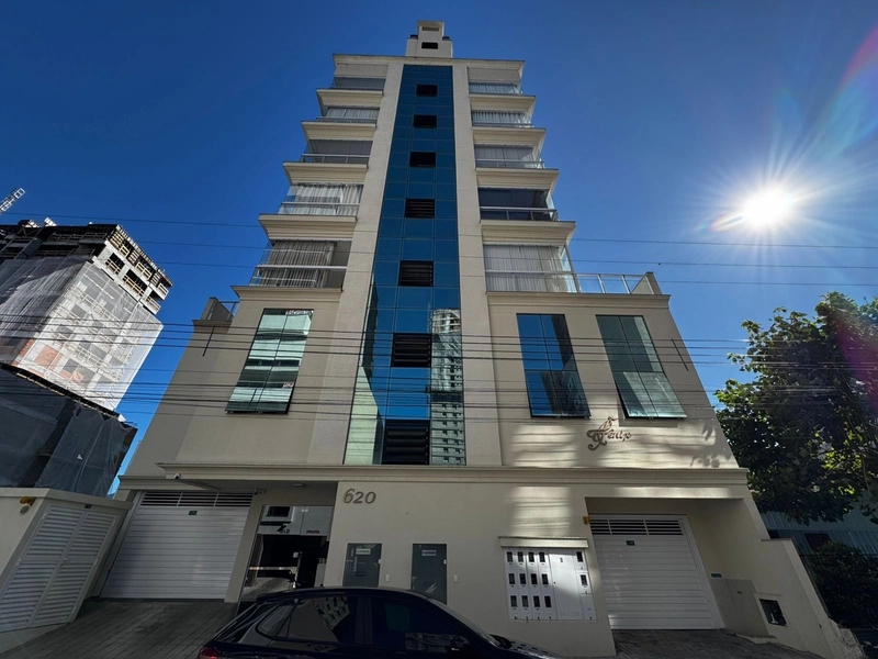 Apartamento Itapema - 2 suítes, 2 vagas, mobiliado: 1ª foto da galeria de imagens do imóvel