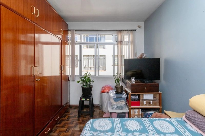 APARTAMENTO 3 QUARTOS SEMI MOBILIADO NO EDIFÍCIO PIRATINI - Ahu: 22ª foto da galeria de imagens do imóvel