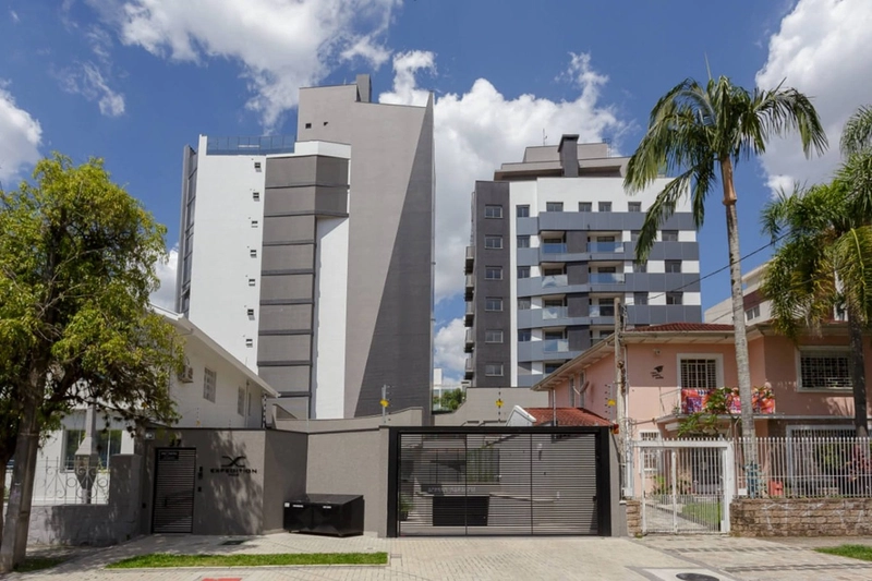 Cobertura Exclusiva no Alto da XV – Sofisticação e Vista Panorâmica: 2ª foto da galeria de imagens do imóvel