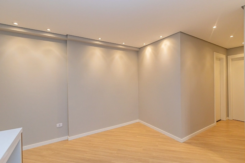 🏡 Apartamento 2 Quartos com Suíte • Semi Mobiliado • Com Vaga – Água Verde, Curitiba: 5ª foto da galeria de imagens do imóvel