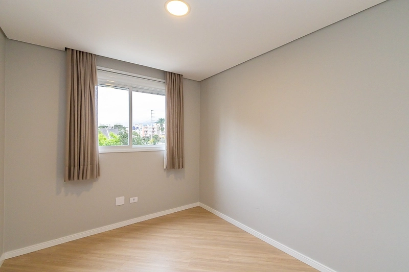 🏡 Apartamento 2 Quartos com Suíte • Semi Mobiliado • Com Vaga – Água Verde, Curitiba: 19ª foto da galeria de imagens do imóvel