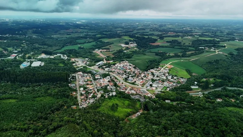 Area de Loteamento em Campo Magro: 1ª foto da galeria de imagens do imóvel