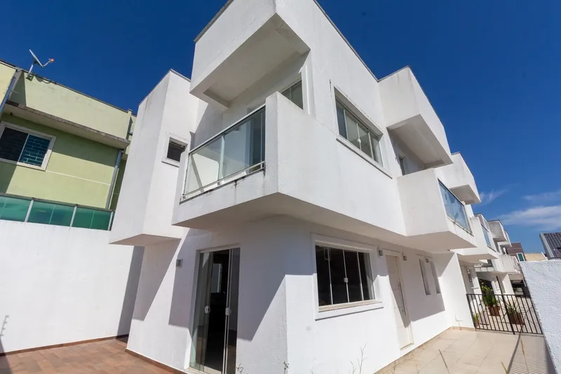 Sobrado Triplex de Condominio no bairro Atuba - Curitiba: 1ª foto da galeria de imagens do imóvel