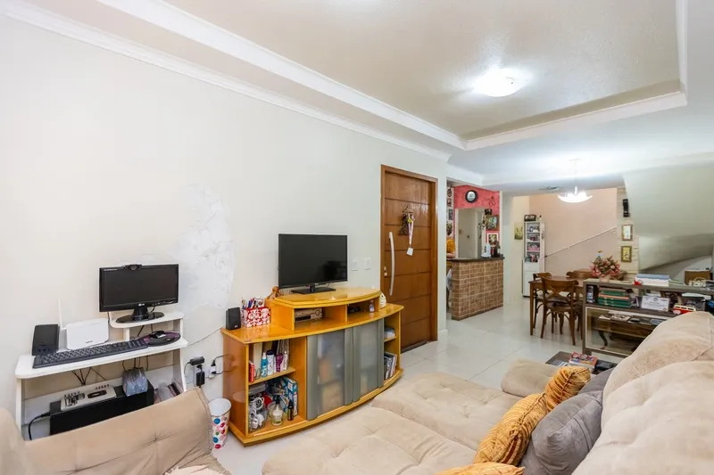 Sobrado Duplex de Rua - Sitio Cercado: 3ª foto da galeria de imagens do imóvel
