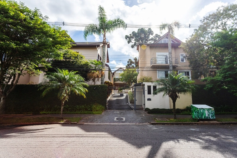 🏡 Sobrado Triplex em Condomínio Fechado | Bom Retiro | 282m² Privativos: 2ª foto da galeria de imagens do imóvel