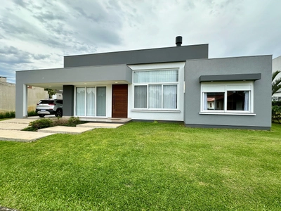 Casa em Condominio 4 Dorm. em Condomínio Lagoa do Passo - Xangri-Lá