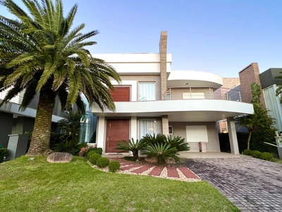 Casa em Condominio 4 Dorm. em Condomínio Enseada Lagos de Xangri Lá - Xangri-Lá
