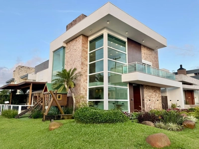 Casa em Condominio 4 Dorm. em Zona Nova - Capão da Canoa