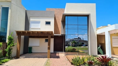 Casa em Condominio 4 Dorm. em Condomínio Las Palmas - Xangri-Lá