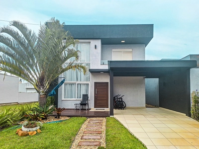 Casa em Condominio 4 Dorm. em Condomínio Las Palmas - Xangri-Lá