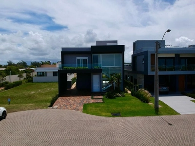 Casa em Condominio 4 Dorm. em Condomínio Arenas Curumim - Capão da Canoa