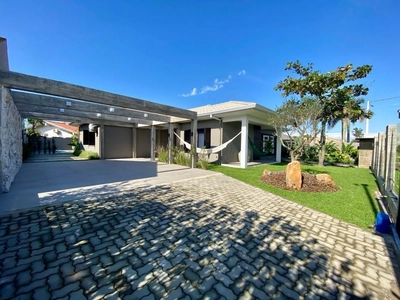 Casa 5 Dorm ou +. em Atlântida - Xangri-Lá