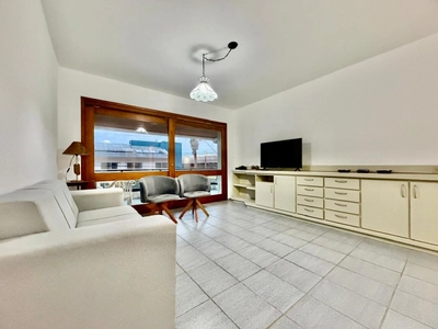 Apartamento 3 Dorms + Dep. em Centro - Capão da Canoa