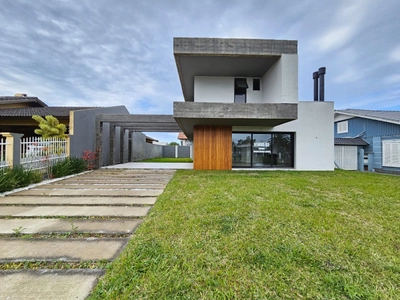 Casa 4 Dorm. em Atlântida - Xangri-Lá