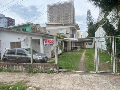 Casa 5 Dorm ou +. em Centro - Capão da Canoa