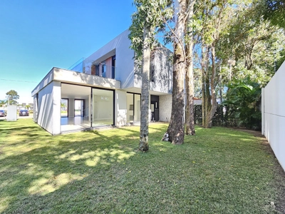 Casa em Condominio 4 Dorm. em Atlântida - Xangri-Lá