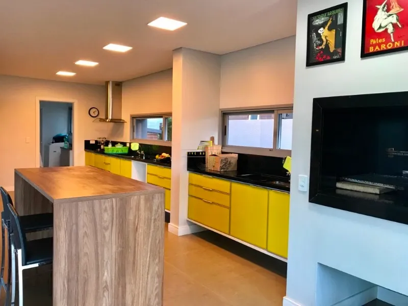 Malibu - Sobrado Beira Lago com belo deck: 2ª foto da galeria de imagens do imóvel