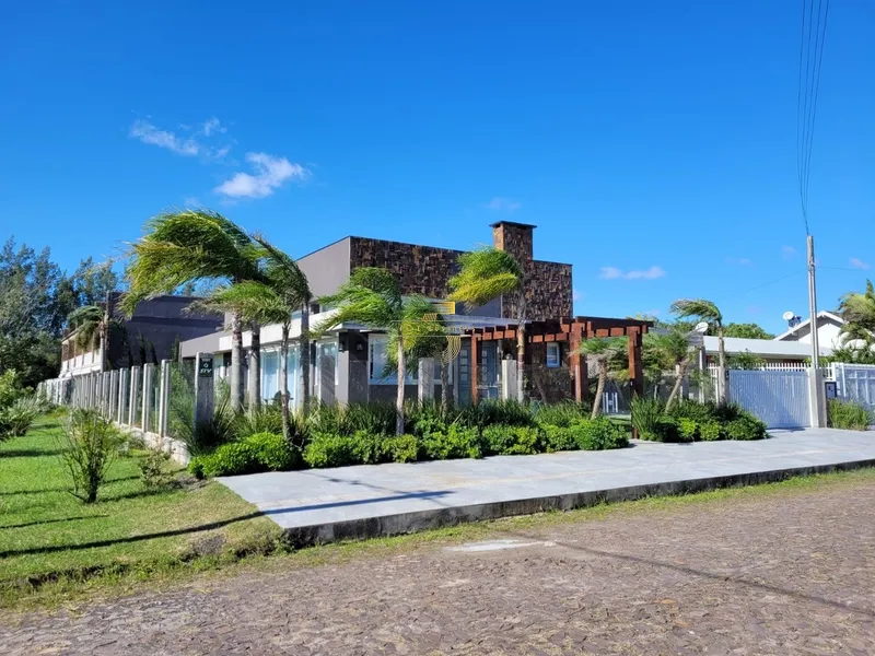 Casa em Atlântida: 2ª foto da galeria de imagens do imóvel